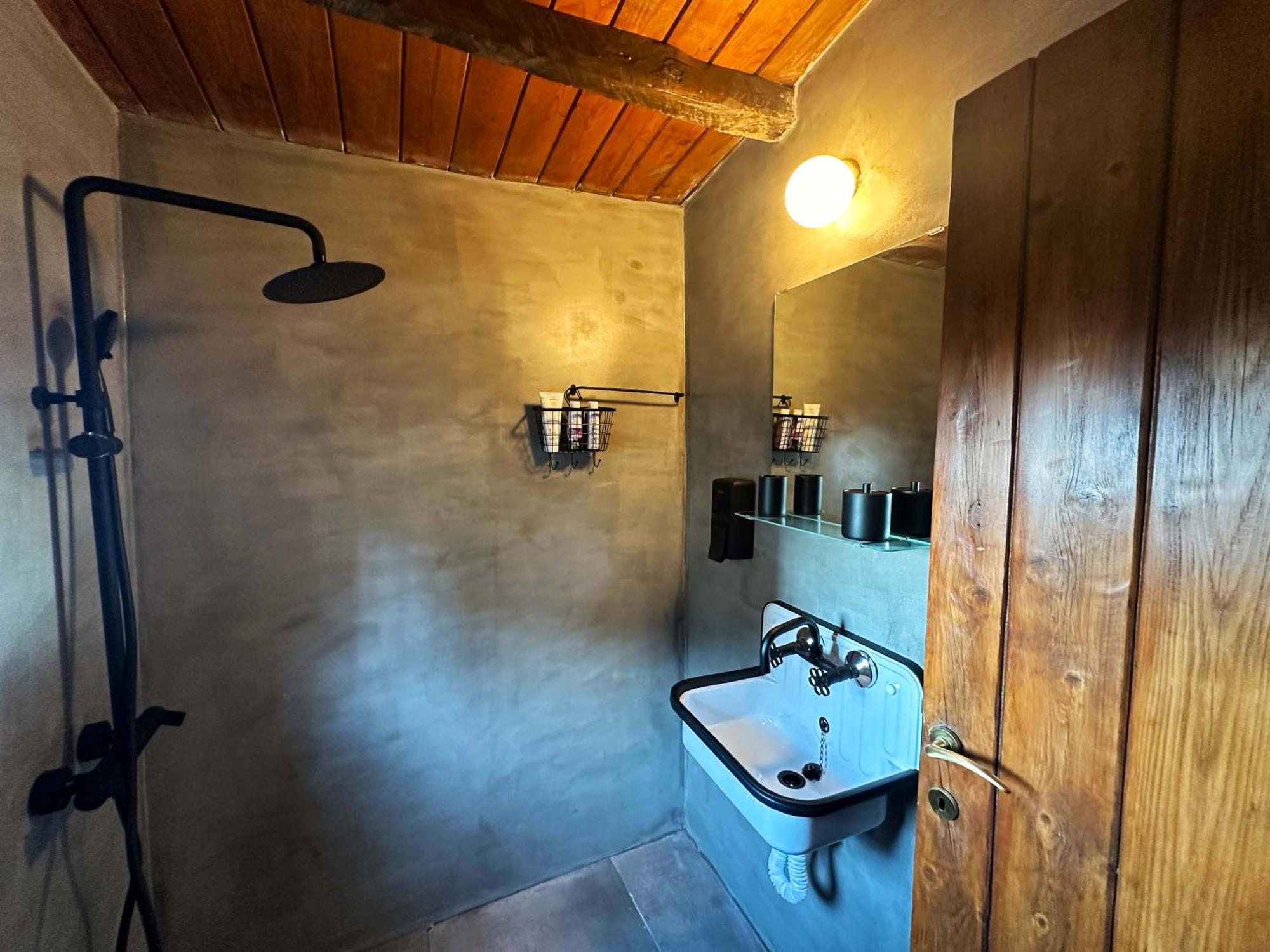 Fteri Stone House In Platanos, Akrataアパートメント エクステリア 写真